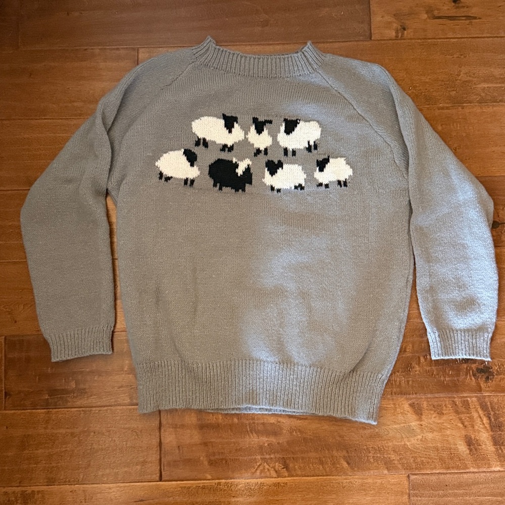 Women’s Black sheep grey sweater - Small